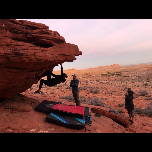 Meet your seller/buyer/clothes enthusiast - Picture 6 of 16